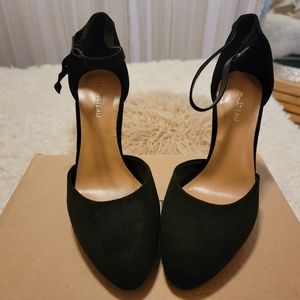 Le Chateau Black Mary Jane Heels